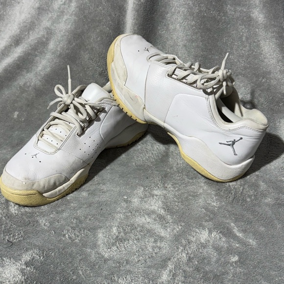Air Jordan 2004 Jumpman Servem Low White Retro Vintage 309168 103 - Size 8.5 main image 6